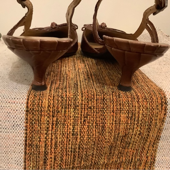 Stuart Weitzman Slingback heels - Picture 5 of 7